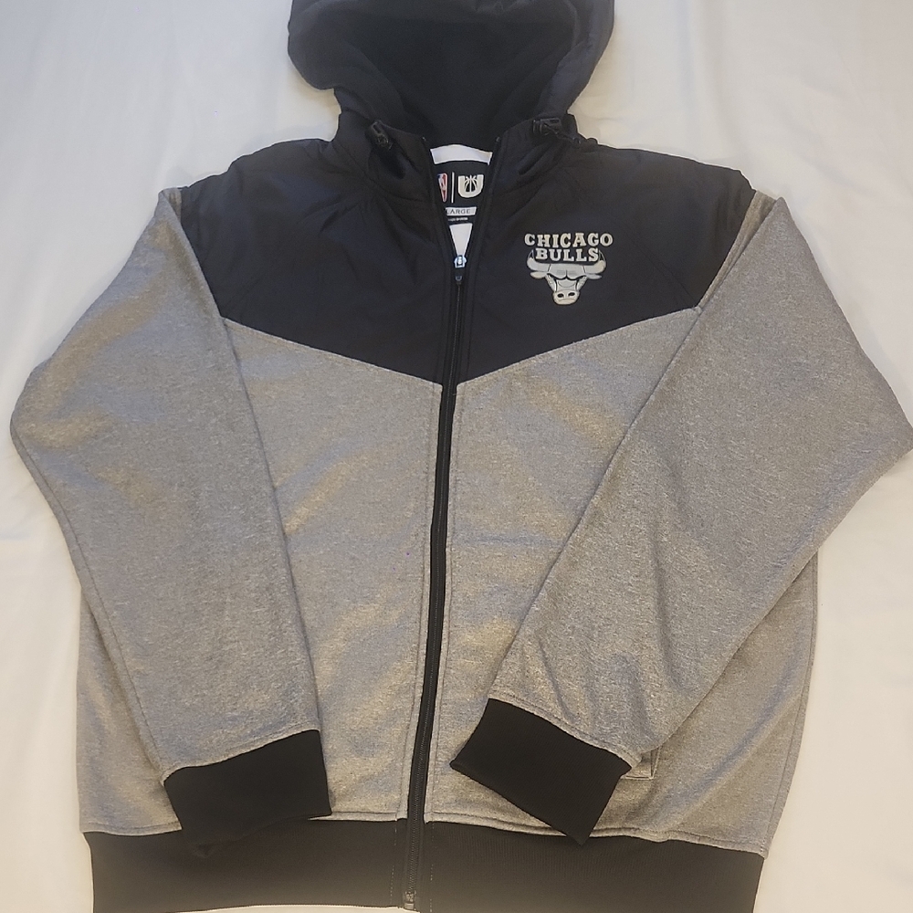Chicago Bulls Women's Gray and Black Jacket